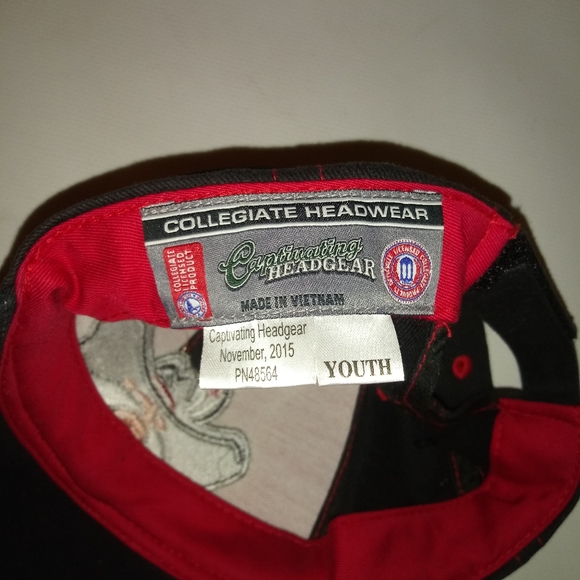 UNLV RUNNIN REBELS Cap - Picture 2 of 6